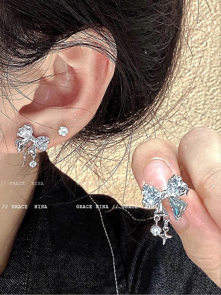 Bow Irregular Earring Silvery