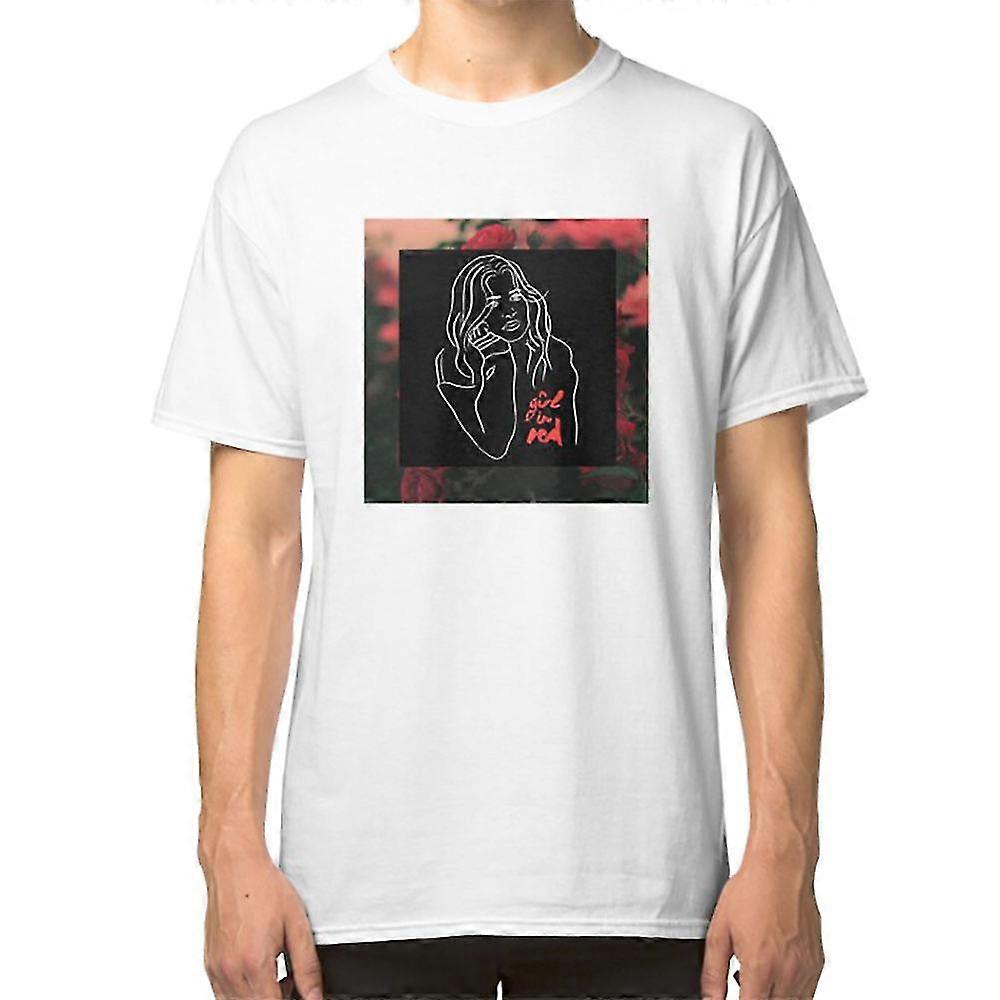 Dívka v červeném tričku