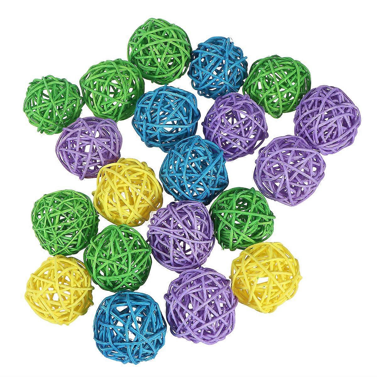 20pcs Parrot Chew Toy Rattan Sepaktakraw Chew Toy for Parrot Birds Pet (Mixed Colour, 5cm)