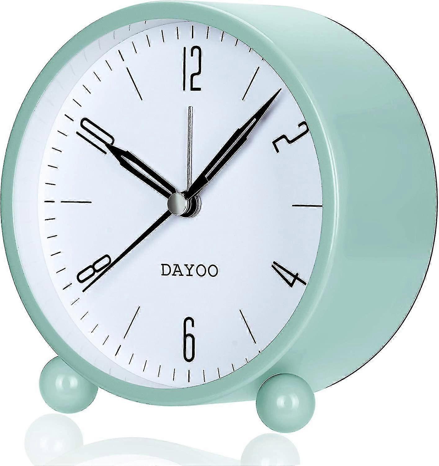 Alarm Clock, 4 Inch Round Alarm Clock Non Ticking, Battery Operated and Light Function, Super Silent Alarm Clock