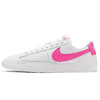 Nike Blazer Low LE Laser Fuchsia Damen av9370-102