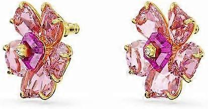 stud earrings