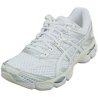 Asics Gel-cumulus 16 Womens Fashion Trainers in White Silver