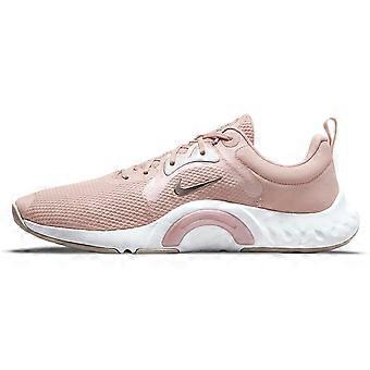 Tênis Nike Renew In Season TR 11 Wide 'Pink Oxford' Feminino DN5116-600