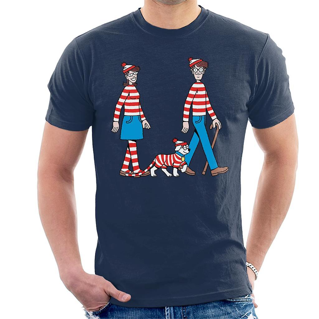 Where's Wally Walking With Wenda And Woof Men's T-Shirt