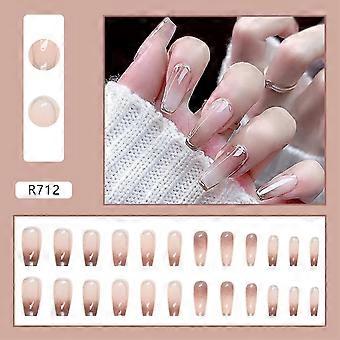Faux ongles de couleur nude translucide avec décorations de feuille d’or Morceaux d’ongles Modèles de colle