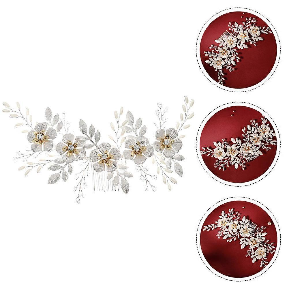 Beautiful Crystal Flower Hair Comb with Silver Alloy for Wear Suitable for Any Occasions 1 Pc