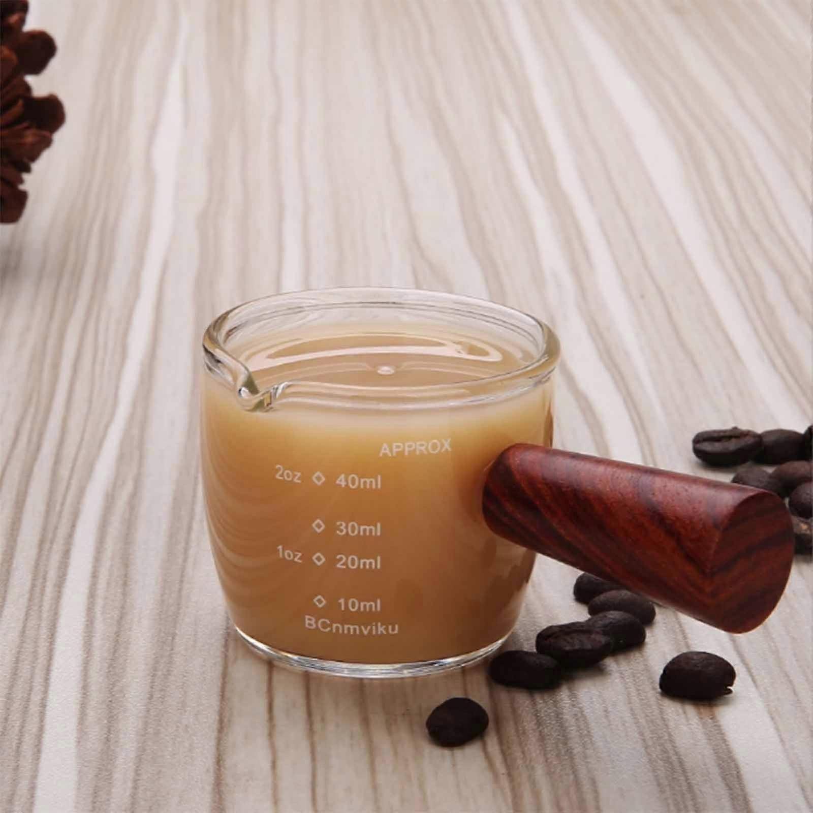 Quinlirra 1 Pcs Espresso Cups with Wood Handle, Double Spout Glass Measuring Cup with Dual Scale, Compatible with Espresso Machines