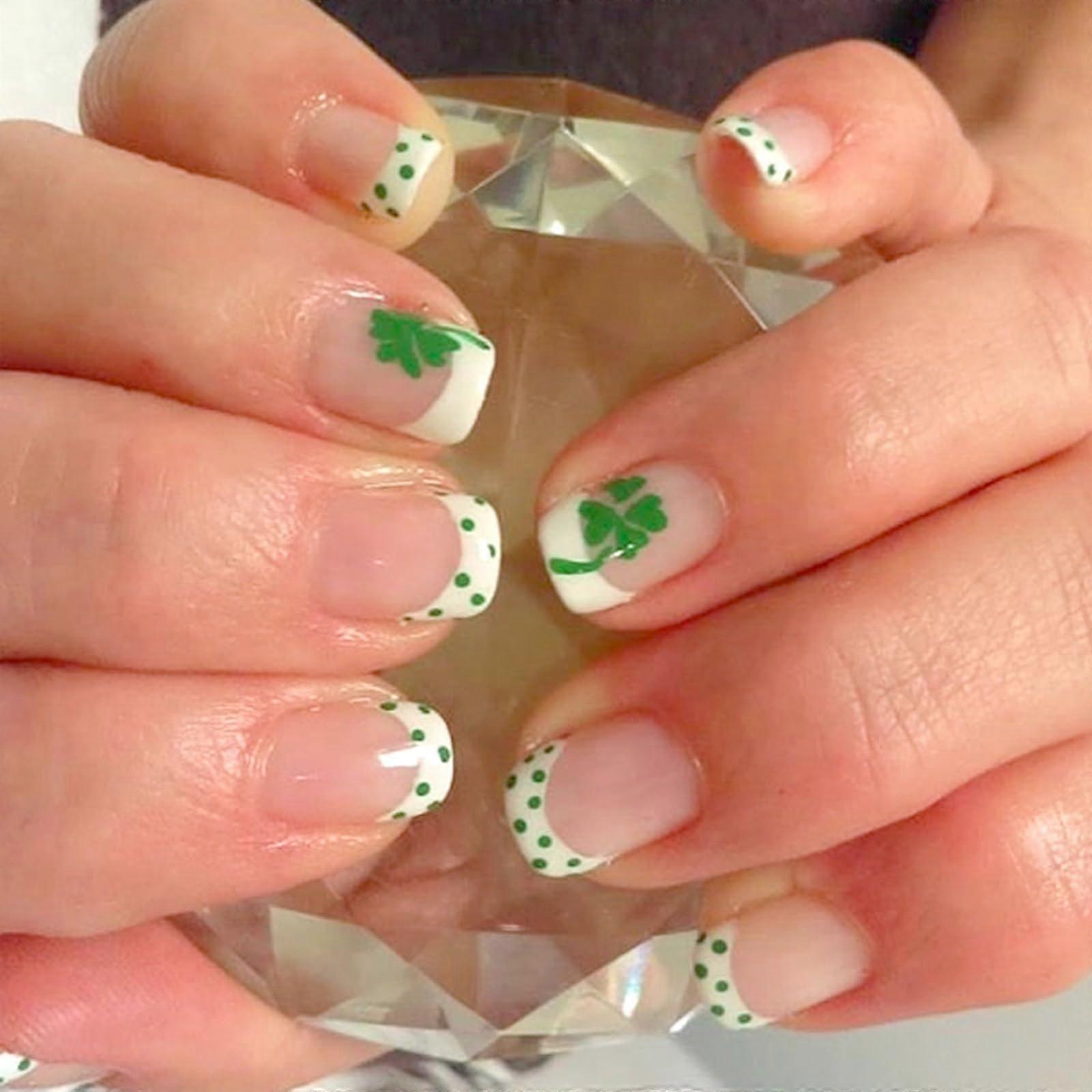 St Patrick's Day Press On Nails Short Square Green Clover Acrylic False Nails Reusable Set