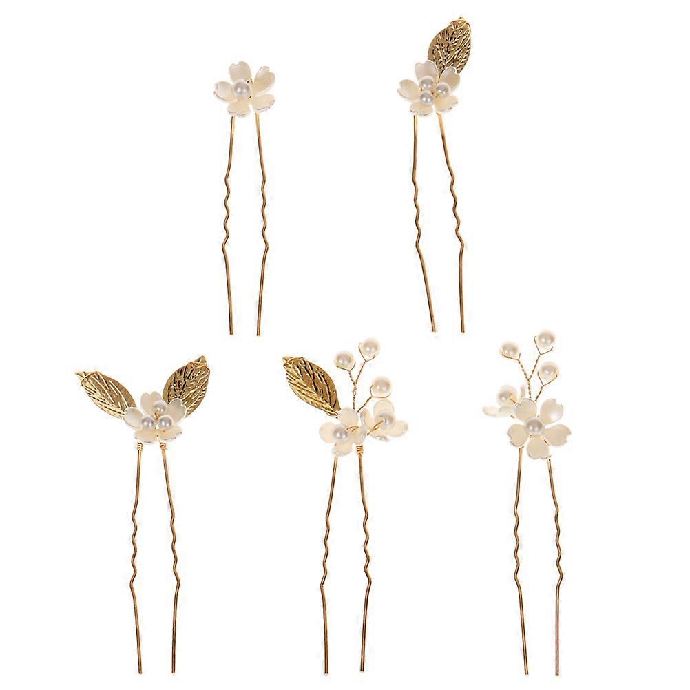 Bröllopshårprydnad med raffinerade detaljer för sofistikerad stil