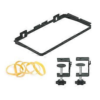 Soporte metálico para bolsas de basura con abrazadera de lazos y clip de instalación estable para exteriores.