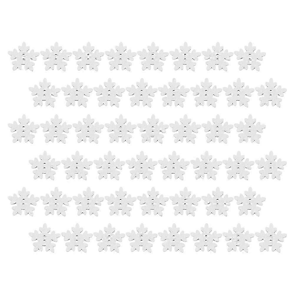 Hvite snøfnuggknapper 150 stk. til vinter DIY-prosjekter