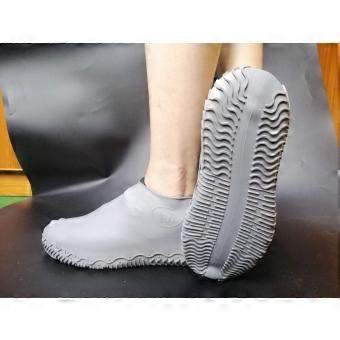 Waterproof Silicone Shoe Covers NonSlip Reusable Overshoes for Men and Women Gray M Outdoor Use