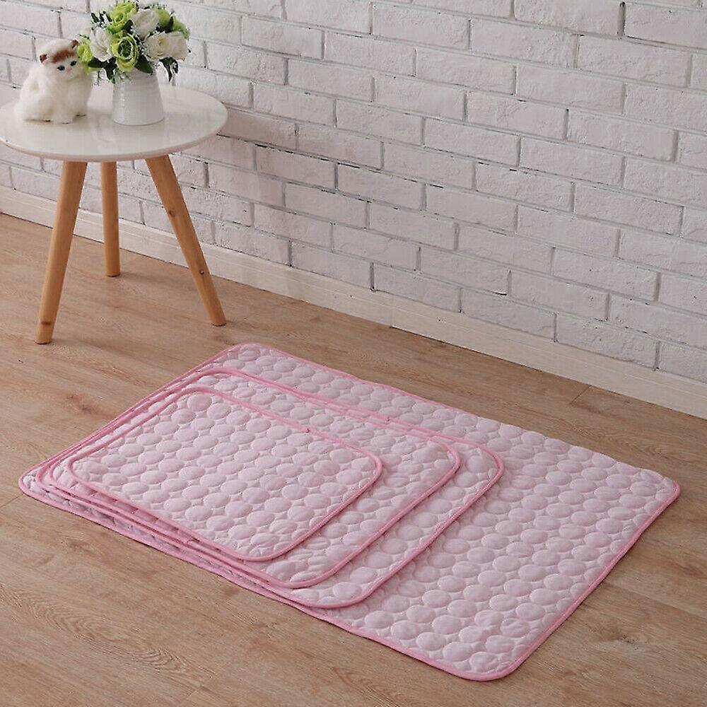 Pet Soft Summer Cooling Mats Blanket Summer Car Seat Ice Silk Mat Pet Cooling Non Stitches Blanket