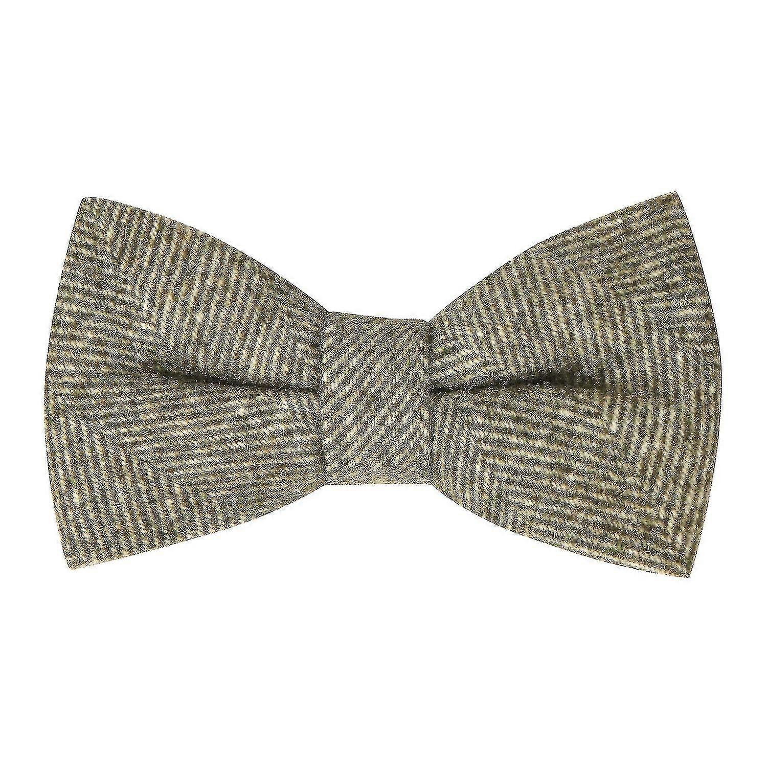 Pajarita de espiga verde helecho