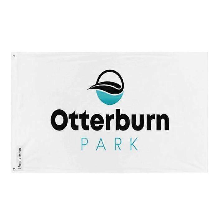 Otterburn Park Flag – 128 x 192 cm – Polyester – Metal Eyelets – Durable