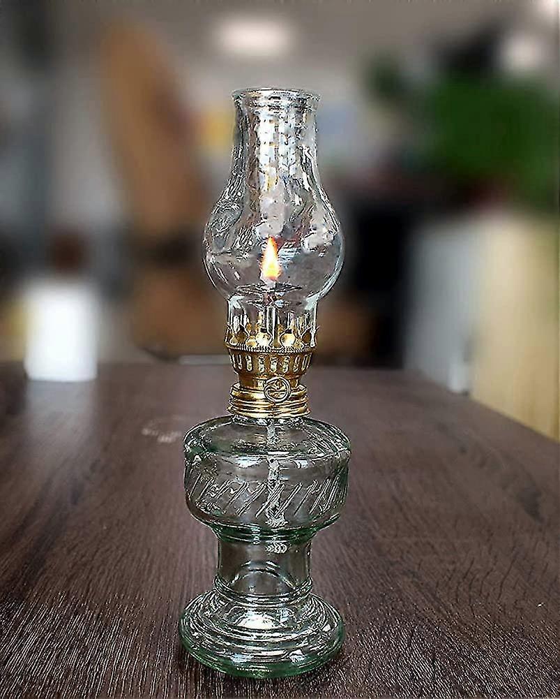 מנורת נפט מזכוכית. מנורת שמן רטרו עם פתיל לתאורת חירום מקורה