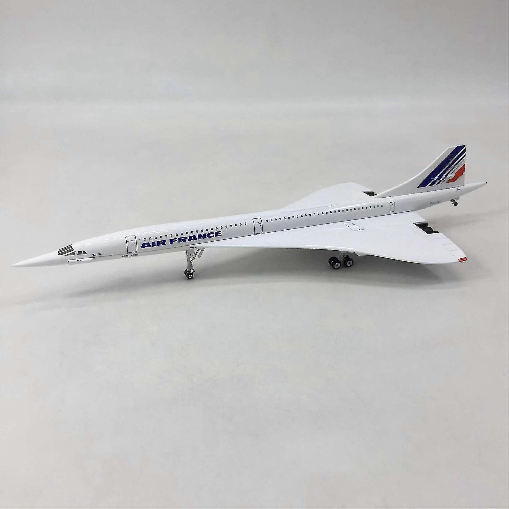 1/200 Scale Air France Concorde Supersonic Passenger Aircraft