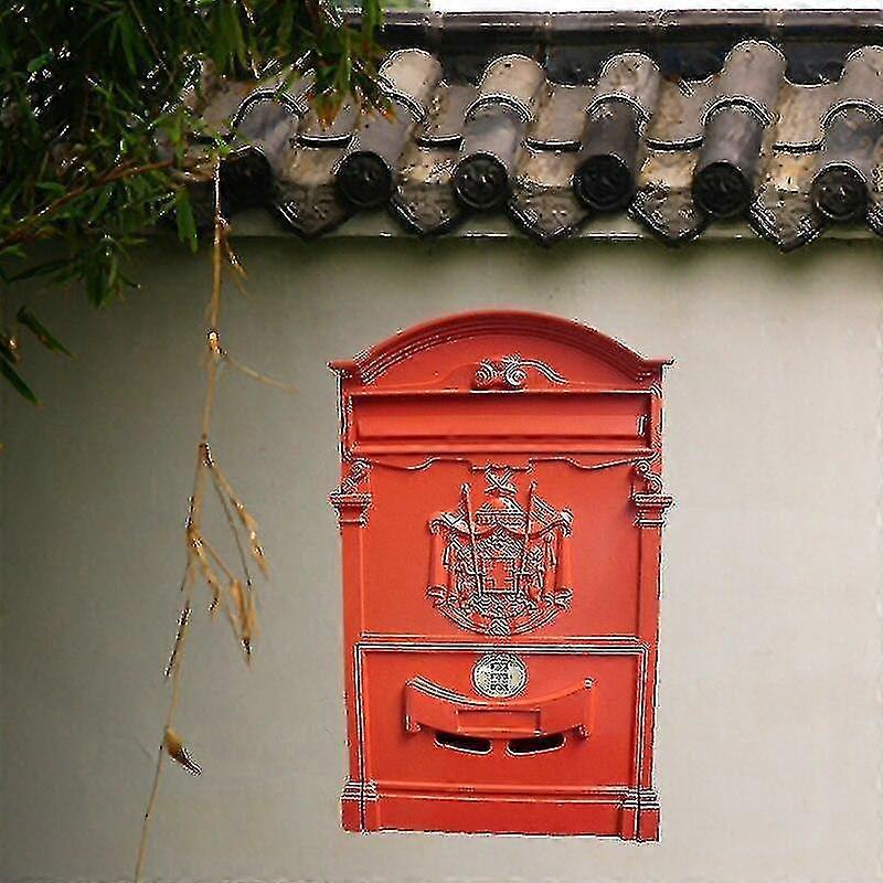 صندوق بريد معدني عتيق مع قفل تركيبي