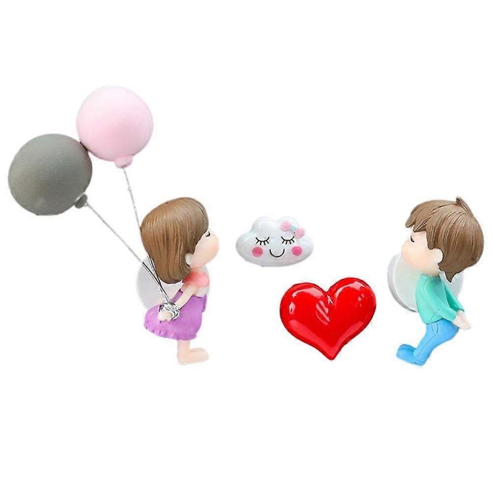 かわいい漫画のカップルアクションフィギュアフィギュア車の飾り車のエアベントアロマテラピー芳香剤車のダッシュボードの装飾