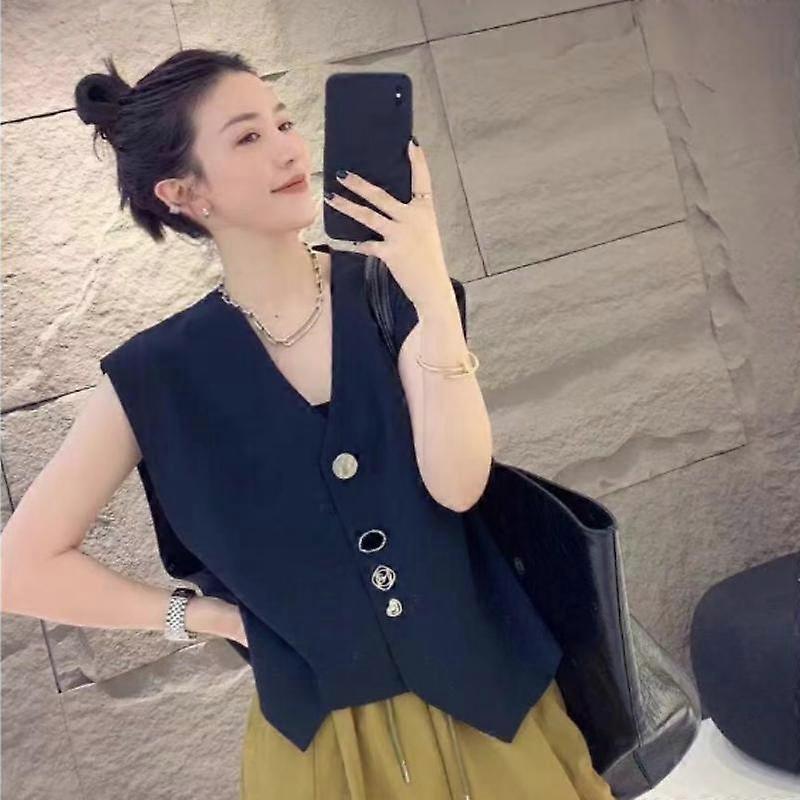 Cardigan Vest Women 2023 Summer Irregular Delicate Buckle V-Neck Sleeveless Casual Cantilever European Fashion Female Vest