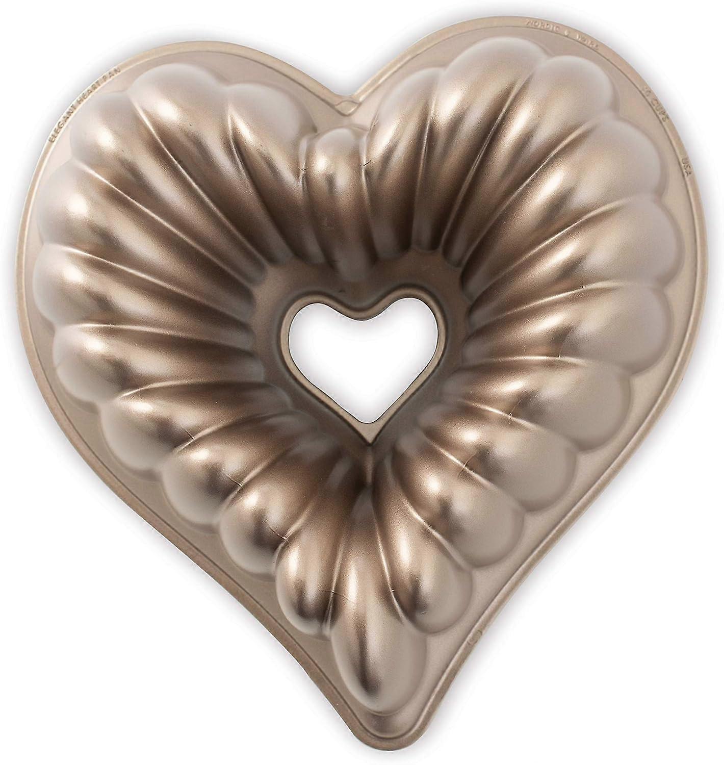 Nordic Elegant Heart Bundt Pan