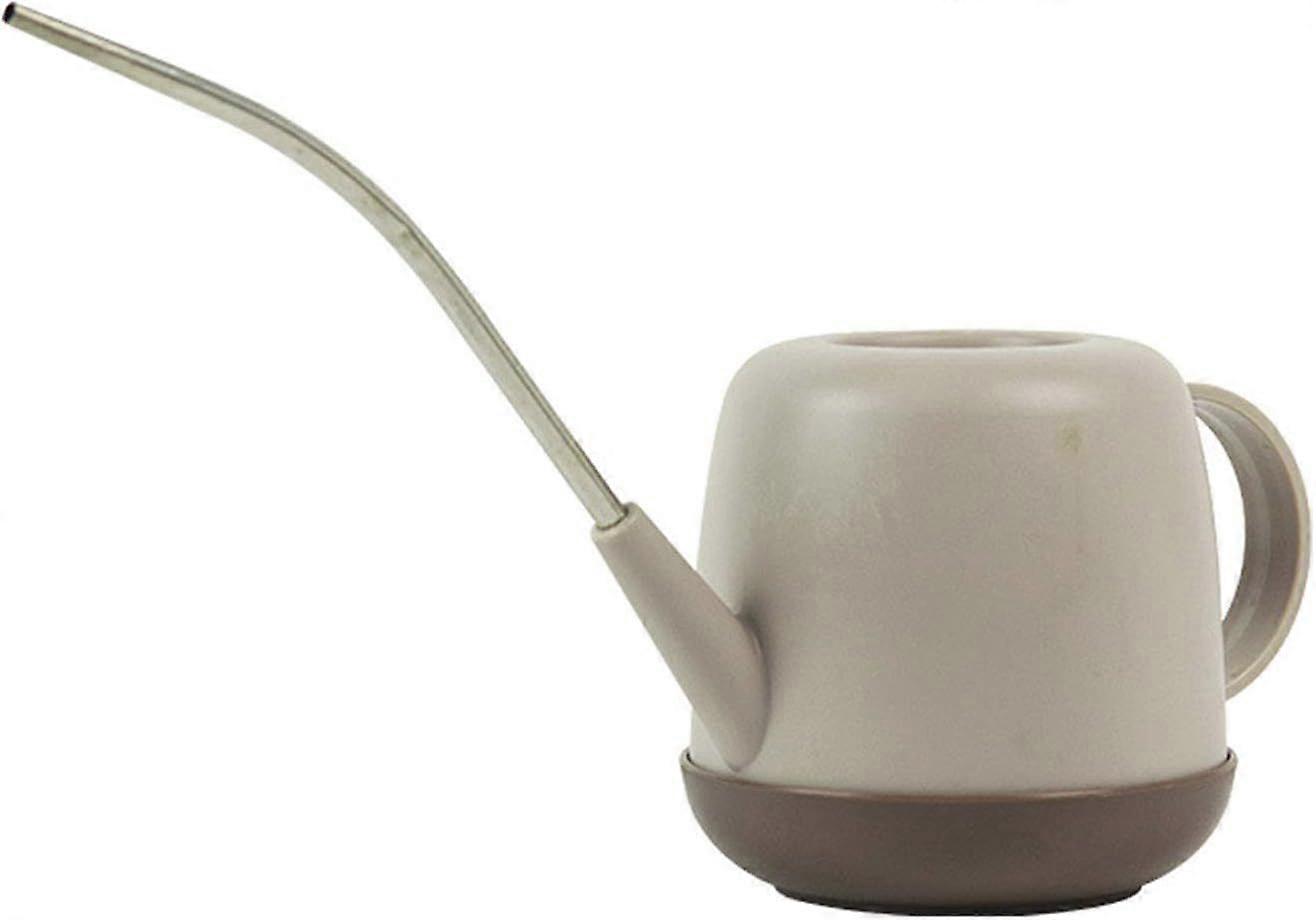 ממטרה לגינה עם פיה ארוכה להשקיית צמחים והפטיו