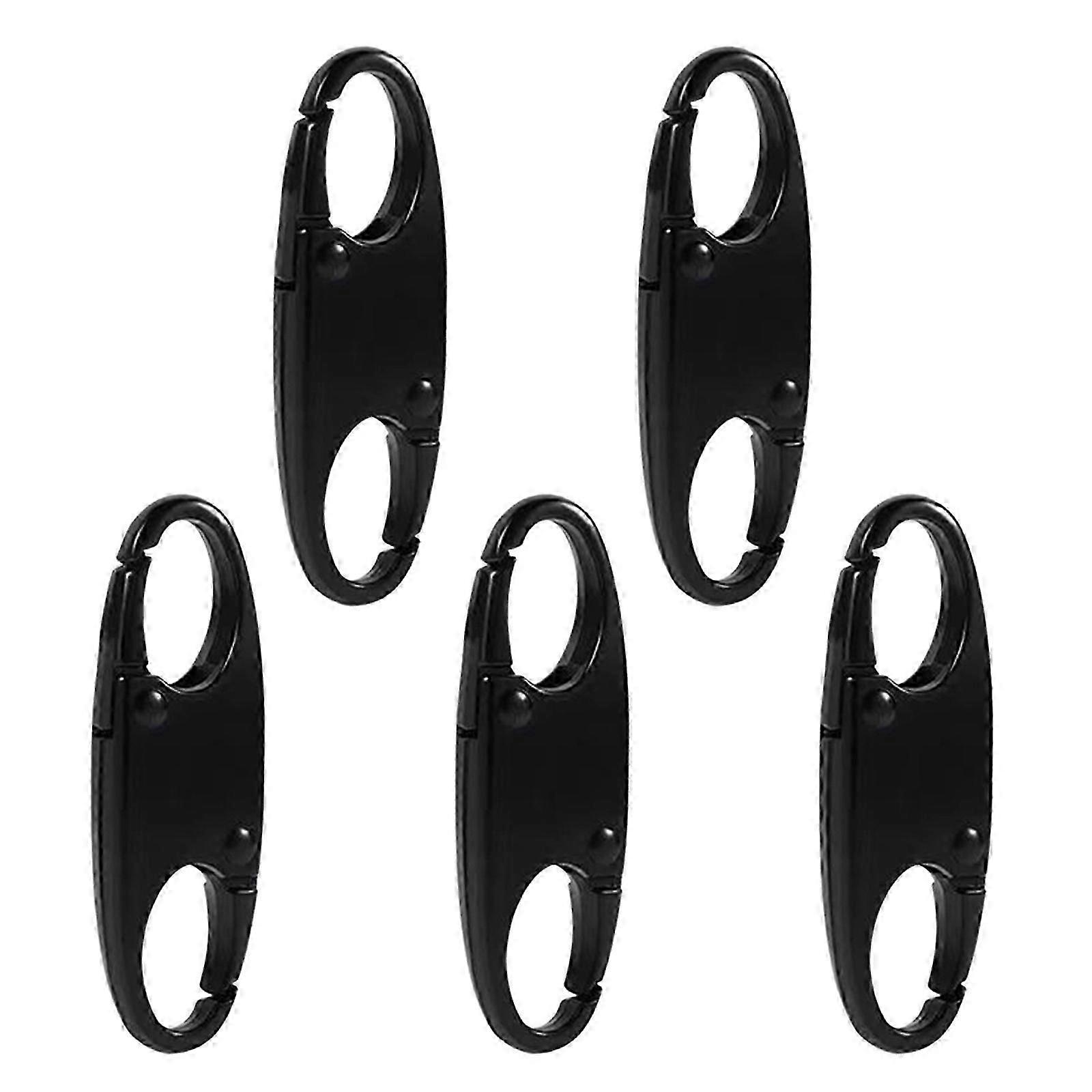 Carabiner clips for securing backpack zippers