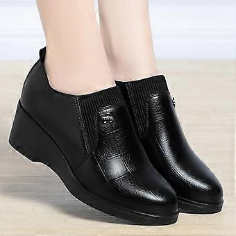 Bequeme Damenschuhe aus weichem Leder mit tiefem Ausschnitt, flexible Loafer, Damenschuhe mit Federplateau-Wedges für Büro, Arbeit