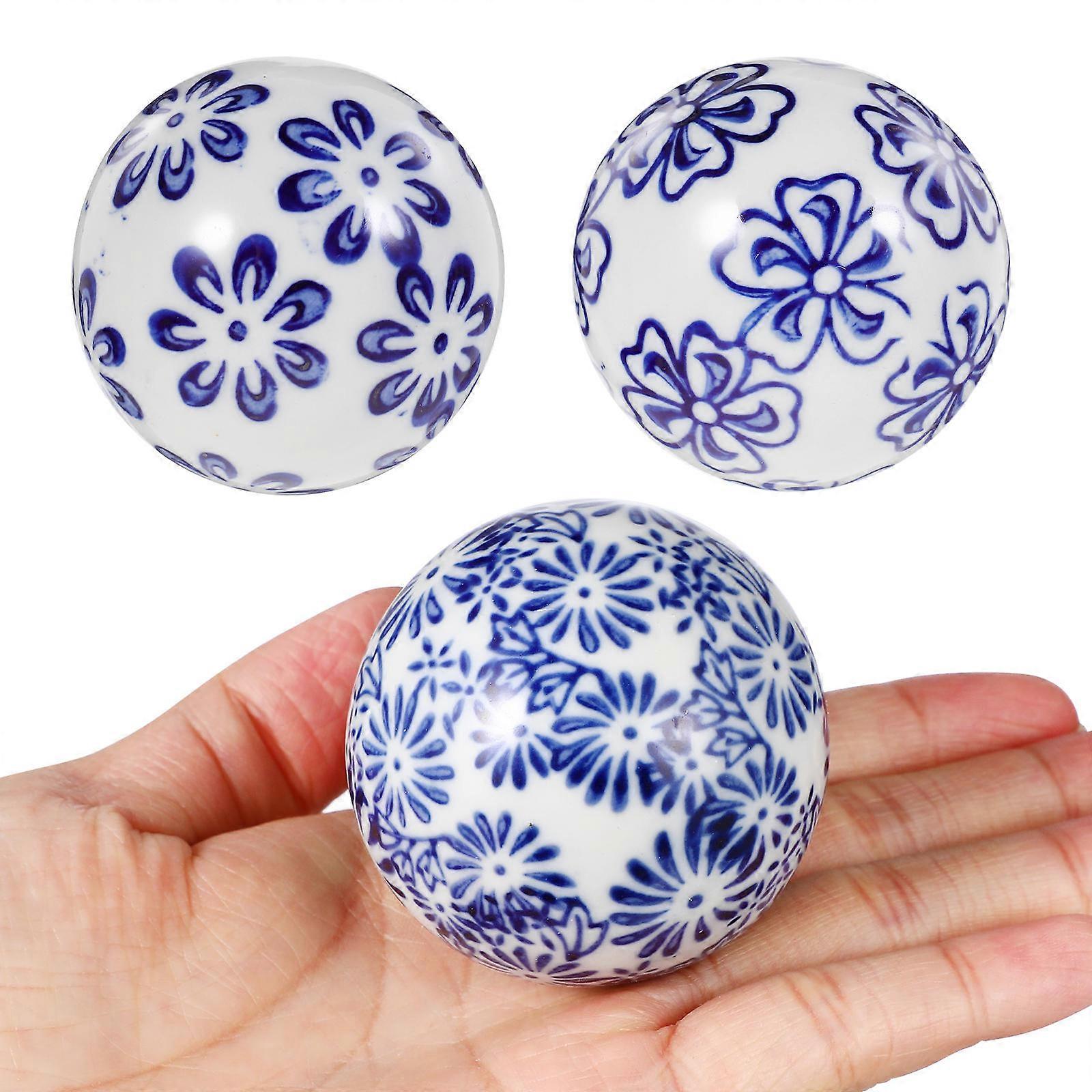3pcs Delicate Floating Ceramic Balls Ceramic Floating Balls Water Pool Balls Random Style