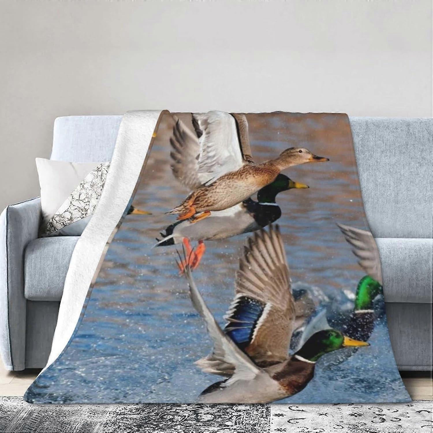 Elegant Throw Blanket Large Ultra-Soft Micro Fleece Blanket Novelty Beauty Mallard Ducks Hunting Throw Blanket Perfect for Fall Winter and Spring