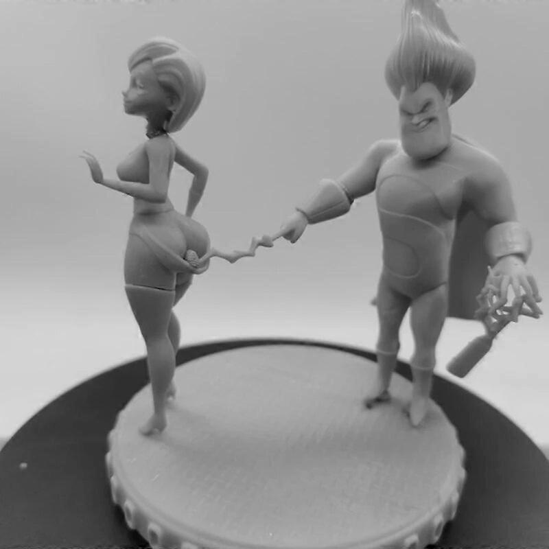 レジンフィギュア 1/24スケール 高さ100mm スーパーカップル DIYフィギュア 組み立てモデルキット 組み立て済み ジオラマ 未塗装 小像 おもちゃ