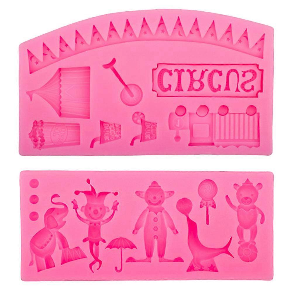 It seems like you've provided a product title for a baking tool — **"2pcs Circus Animal Silicone Fondant Molds Elephant Bear Clown Diy Cake