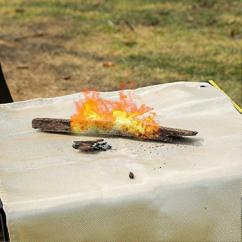 FirePit Mat 45 x 45 cm, Heat Resistant Grill Mat for Gas Grill, Fireproof, Portable, Protects Patio and Deck