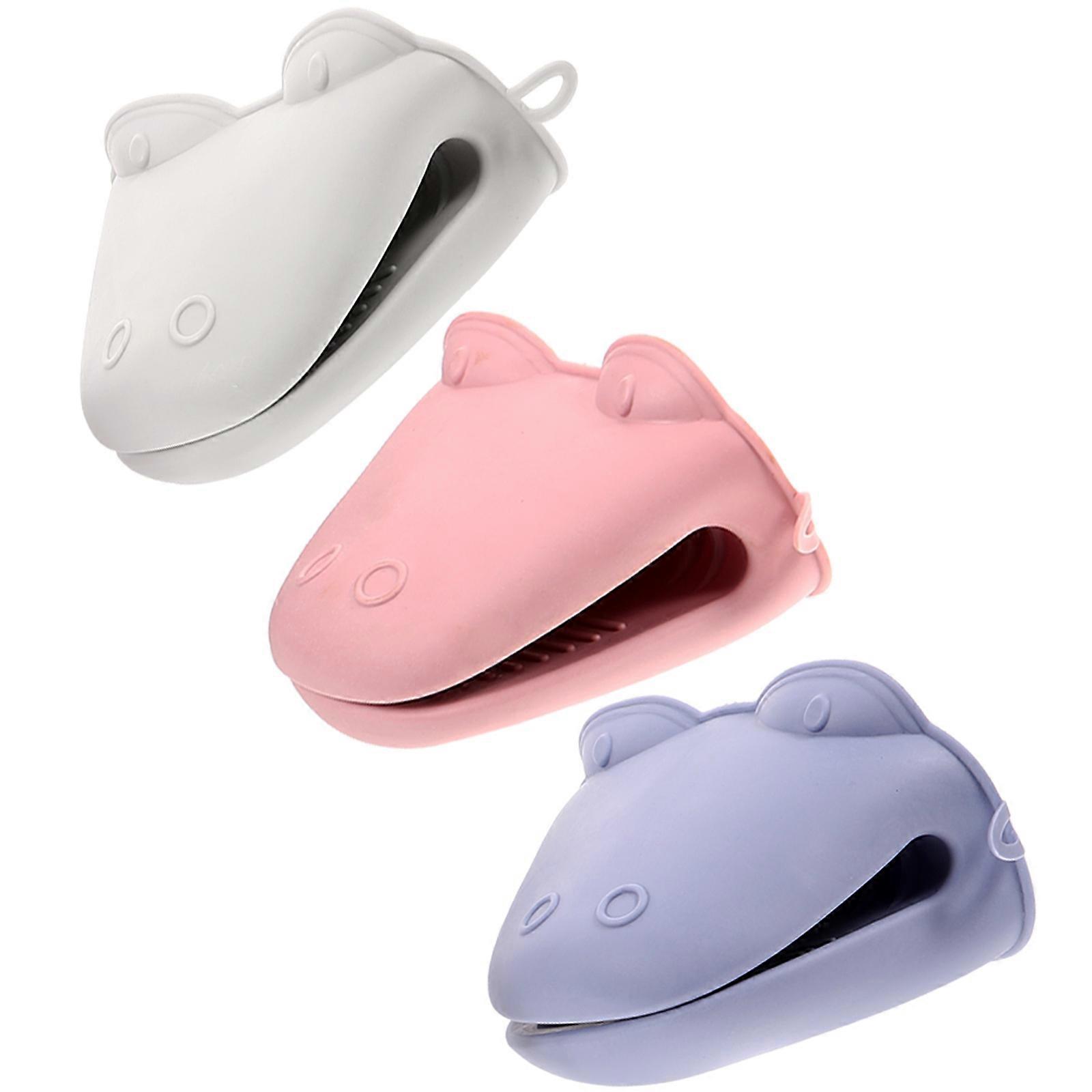 Cartoon Hippo Shape Anti-scalding Protective Gloves for Kitchen Baking with Material Assorted