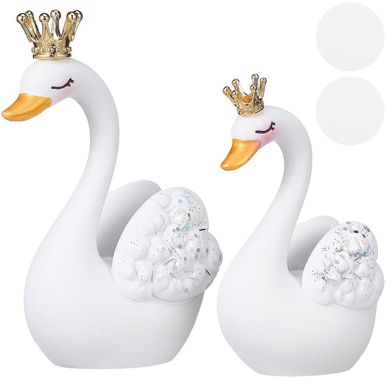 Refined Resin Swan Figurine for Tabletop, Dashboard & Home Decor – Elegant White Swan Ornament with Detailed Craftsmanship for Weddings and Interior