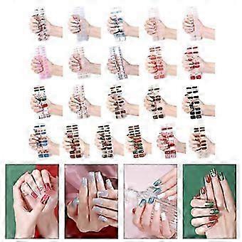 Trendy nagelkunst en manicure accessoires: volledig dekkende nagelstrips, UV-gelwraps, nageldecoratie voor thuis of in de salon. 69style
