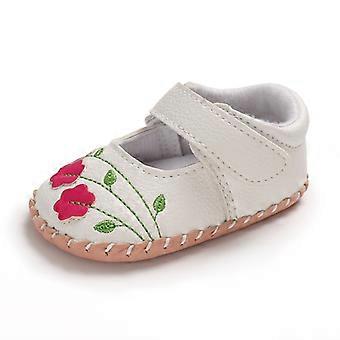 Baby Girl Shoes born Toddler Boy Soft Handmade Rubber Sole Embroidered Flower Infant First Walkers Princess Crib