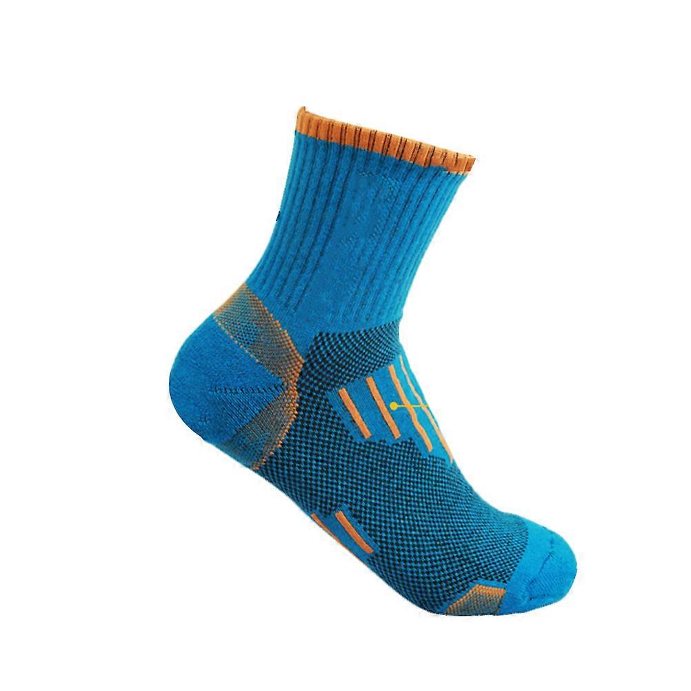Blue Socks for Sports with Moisture Absorption and Breathable Fabric for Outdoor Activities