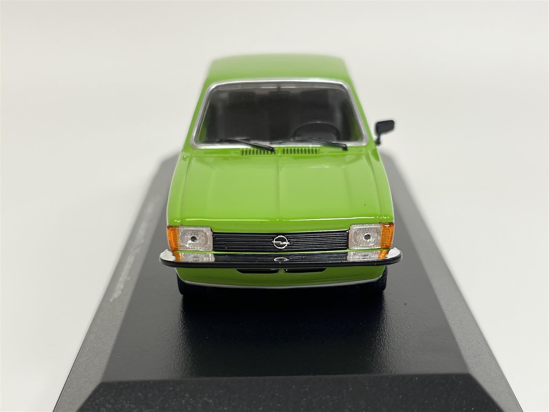 1/18 : L'Opel Kadett D GTE disponible chez MCG