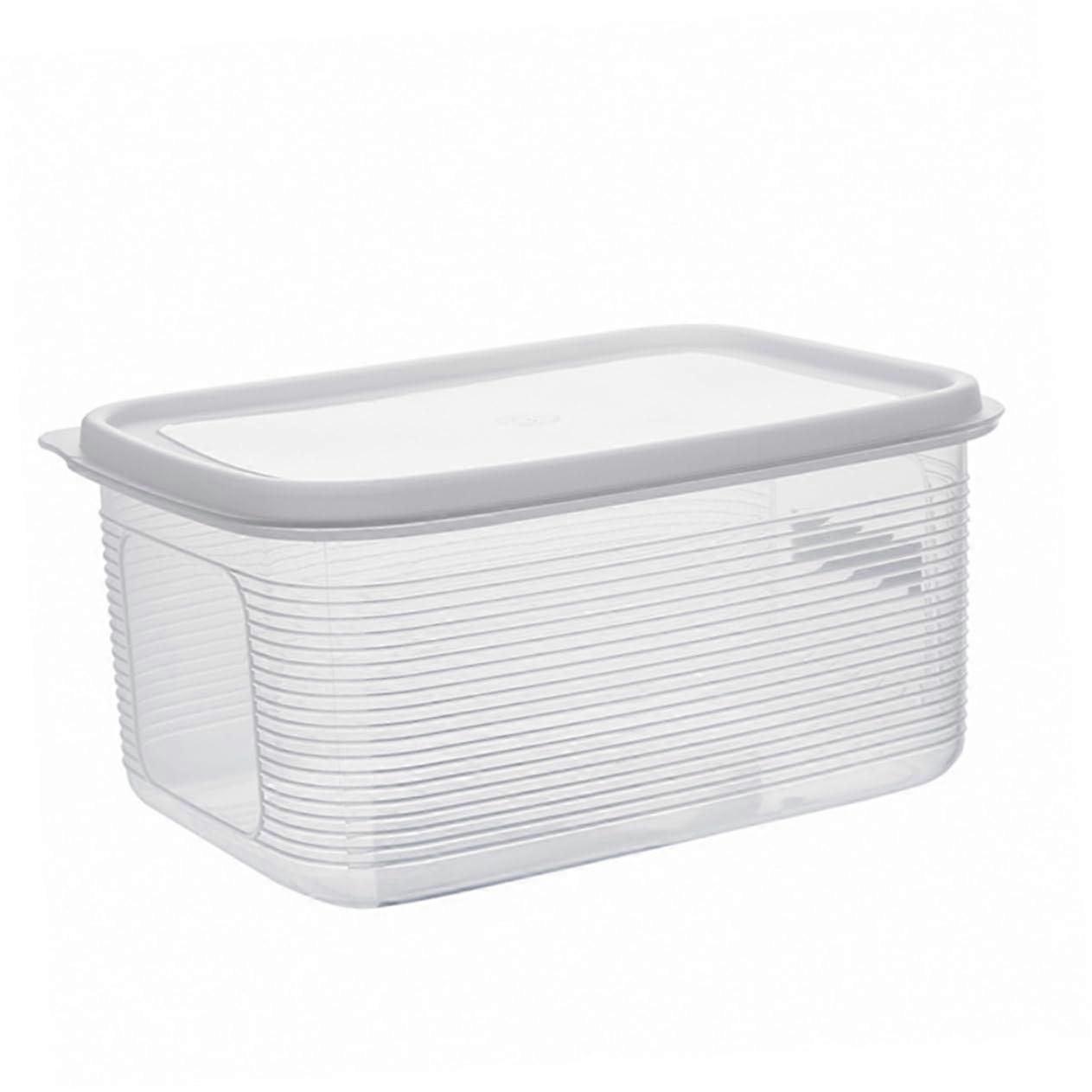 Airtight food storage container with measuring cup for dog or cat food, made from quality PE material