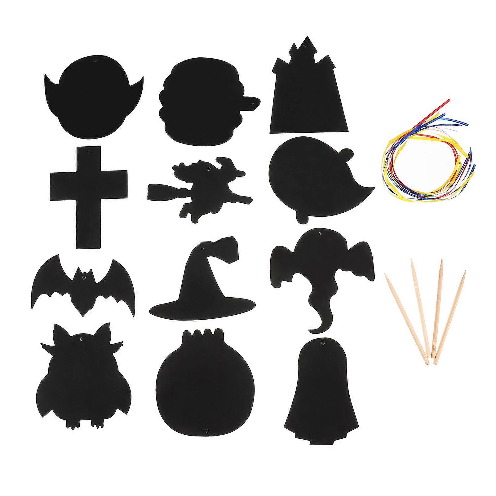 12PCSハロウィーンレインボースクラッチペーパーキット、DIY工芸品、画材、男の子のための漫画デザインのパーティー装飾用