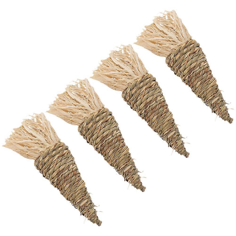 4pcs Natural Grass Chew Toys for Guinea Pigs & Hamsters – Carrot Design, Promotes Dental Health, Safe & Healthy Chewing Supplies for Small Animals