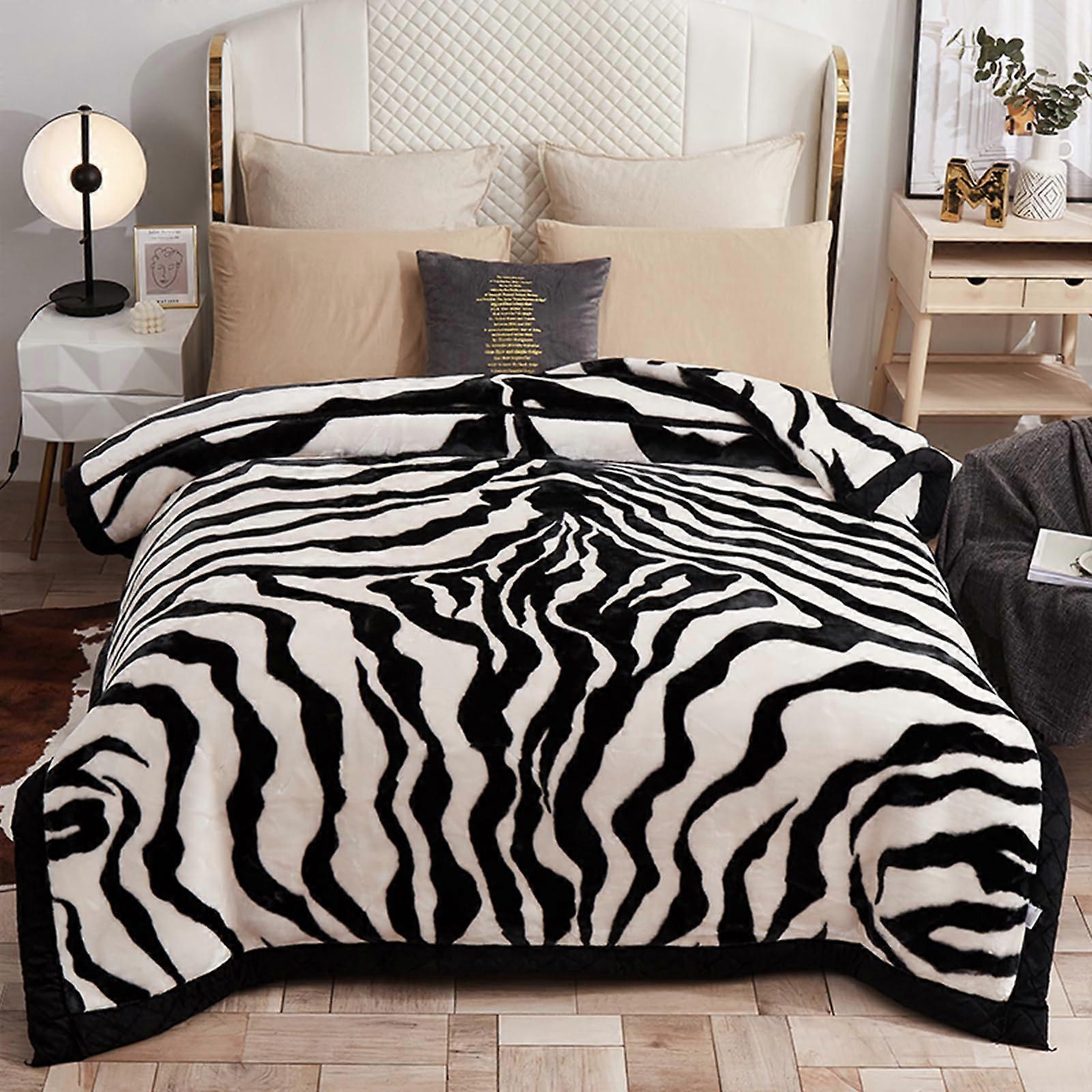 Korean Mink Blanket Queen Size Heavyweight Warmth DoubleLayer Soft Zebra Design for Bed Black Cream