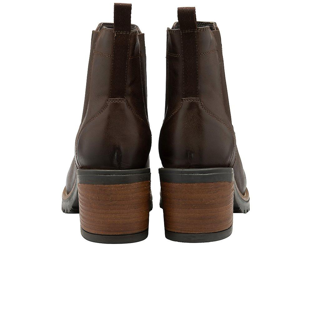 ravel chelsea boots