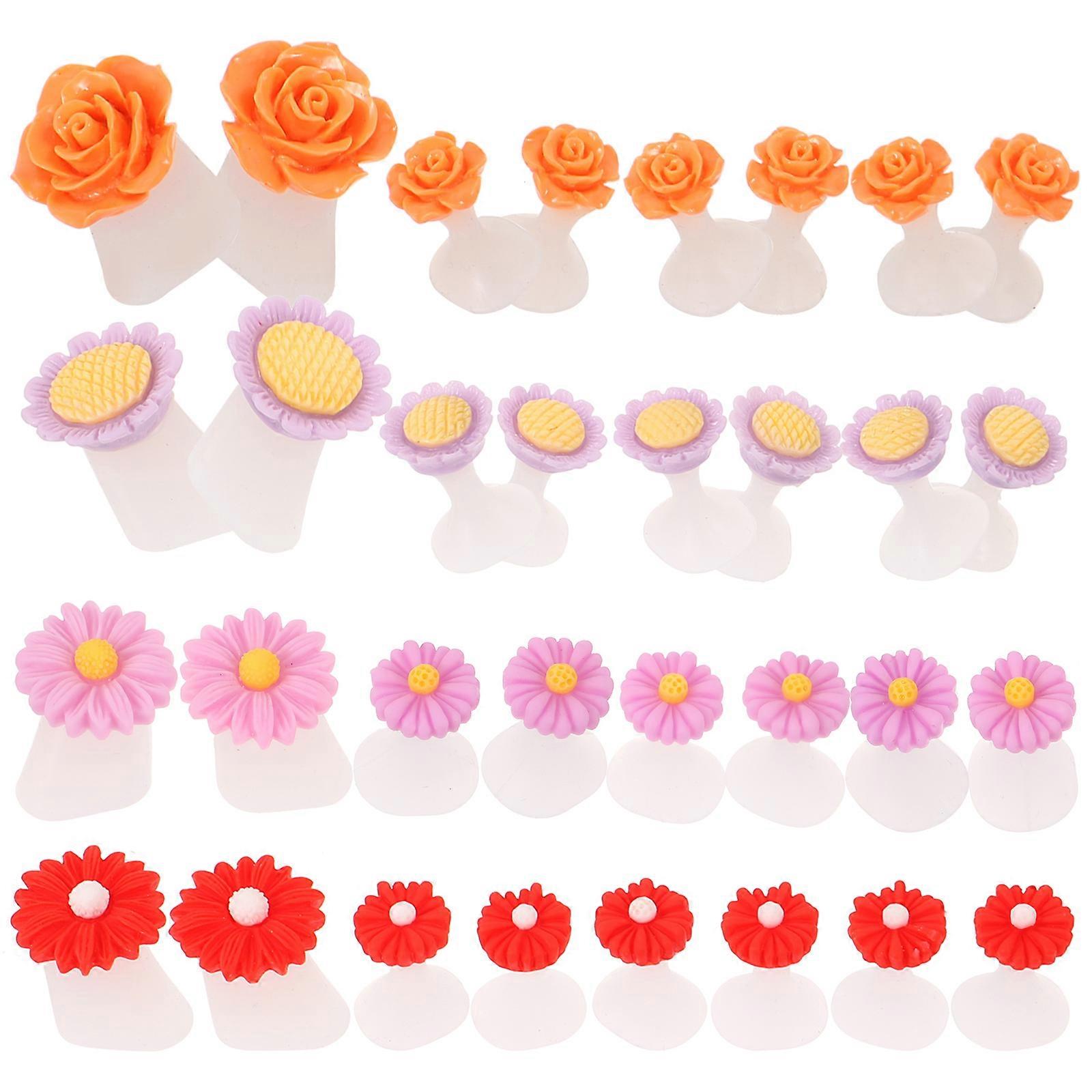 24pcs Floral Silicone Toe Separators Reusable Pedicure Spacers to Prevent Nail Polish Smudging, Soft & Comfortable Gel Spreaders with Daisy & Rose