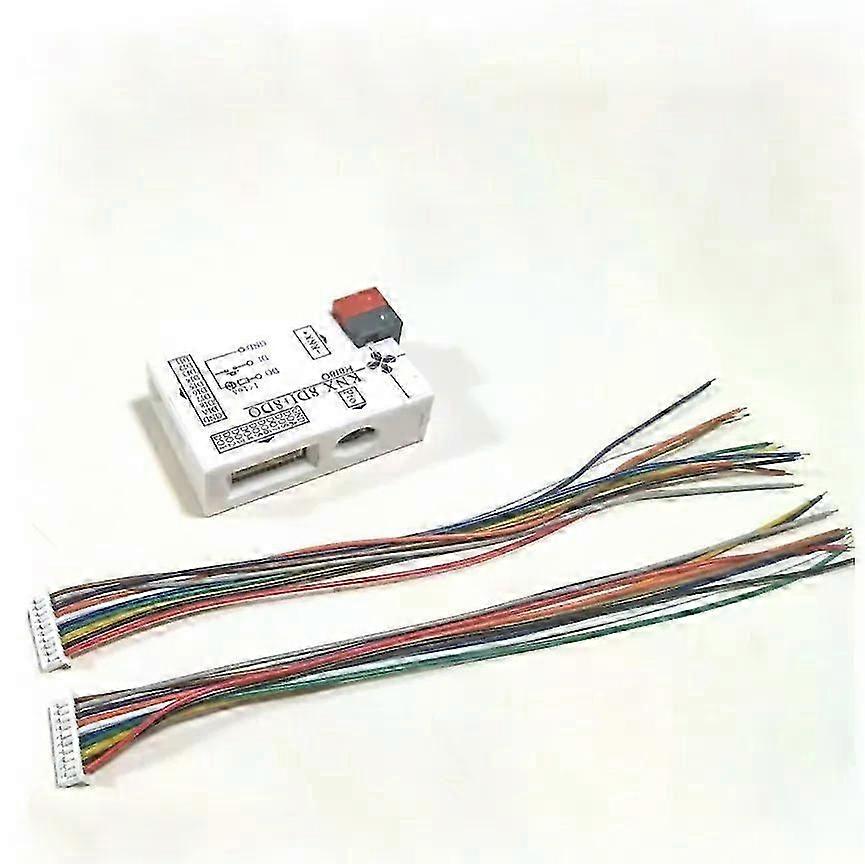 The KNX 8DI+8DO module has 8 inputs and 8 outputs.