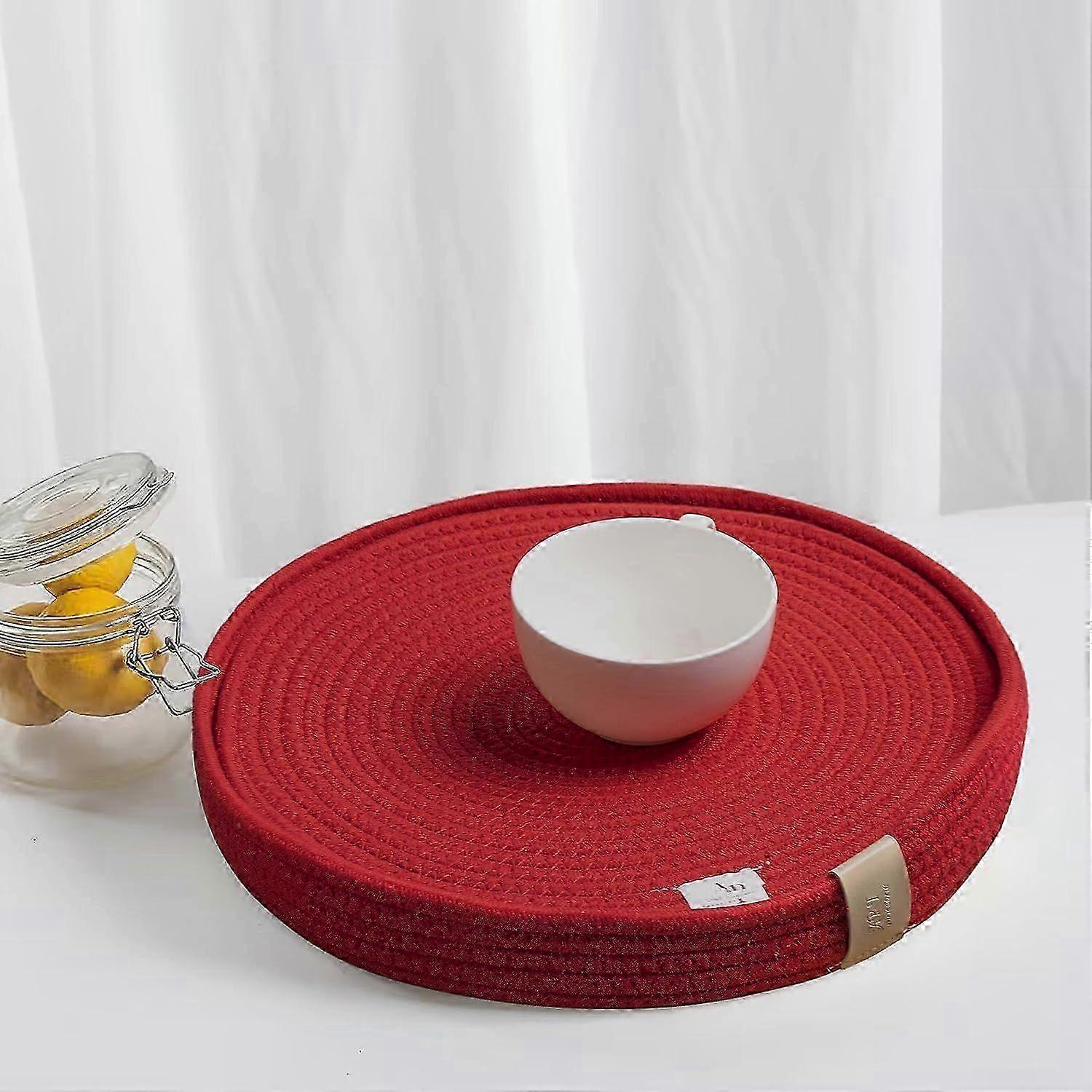 Placemats set of 4 for tableware with woven round design