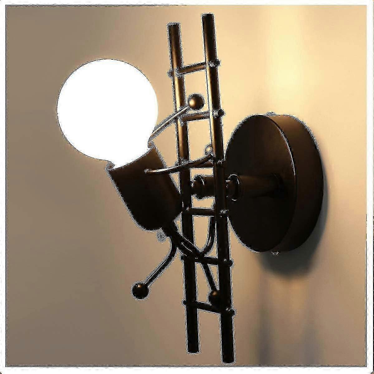 E27 base wall sconce for creative lighting with iron material and humanoid shape