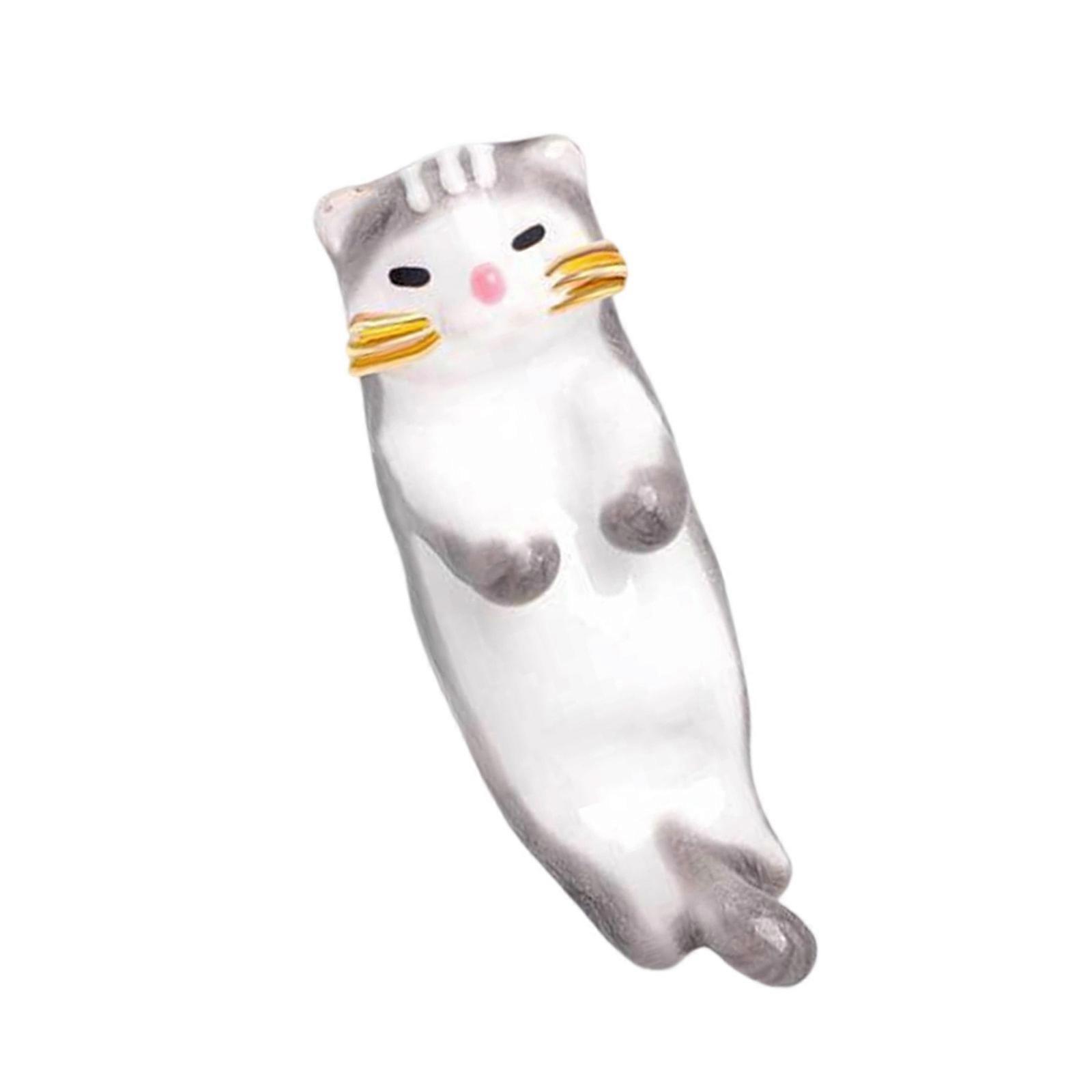 Versatile Feline Design Pin With User Friendly Finish Lightweight Wearable Art For Caps And Handbags Gray